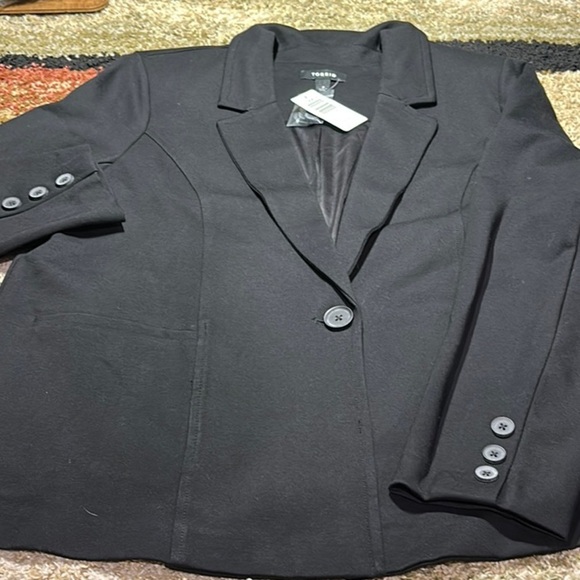 Torrid Black Women's Blazer Size 2 = 2X or 18-20 Nice Business Wear NWT - Picture 8 of 11